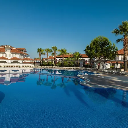 Lykia Botanika Fun & Club フェティエ