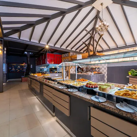 ホテル Lykia Botanika Fun & Club