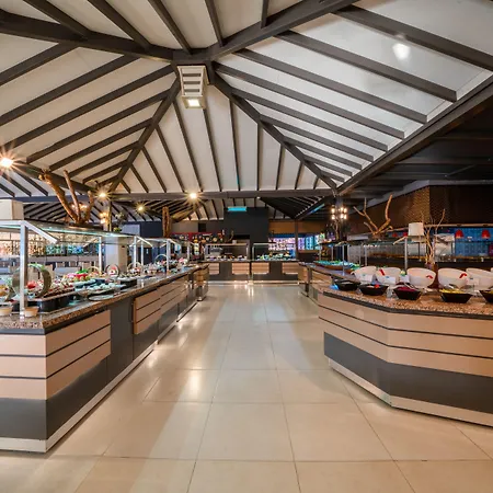 Lykia Botanika Fun & Club 4* フェティエ