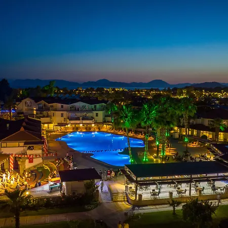 Lykia Botanika Fun & Club ホテル