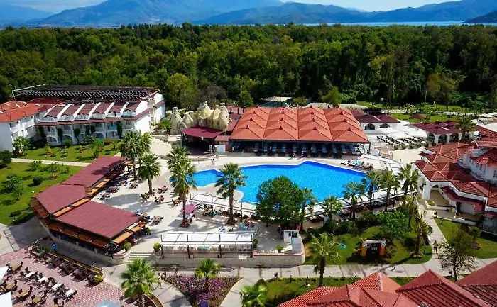 Lykia Botanika Fun & Club 4*