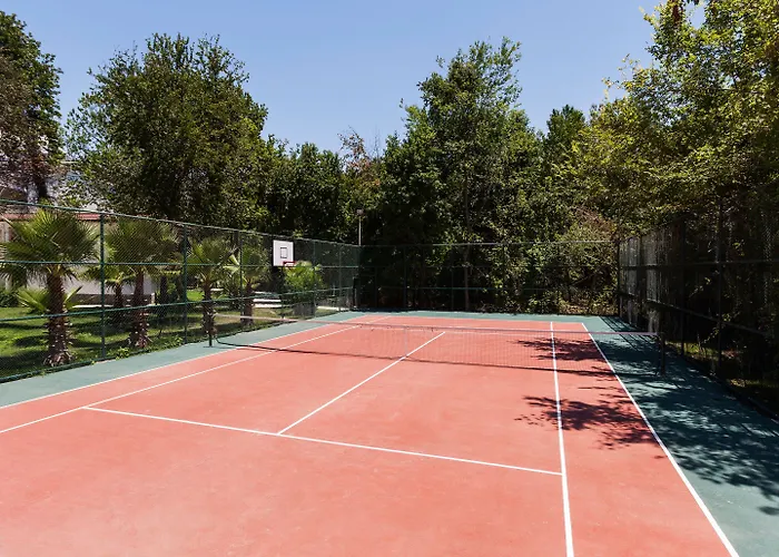 Lykia Botanika Fun & Club 4*