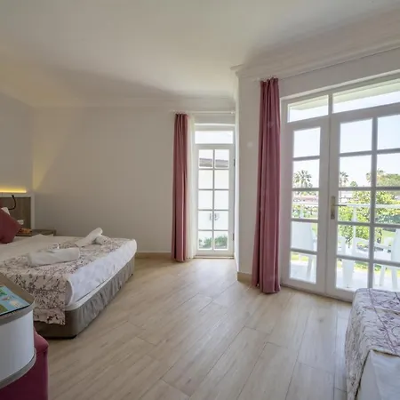 Lykia Botanika Fun & Club 4*