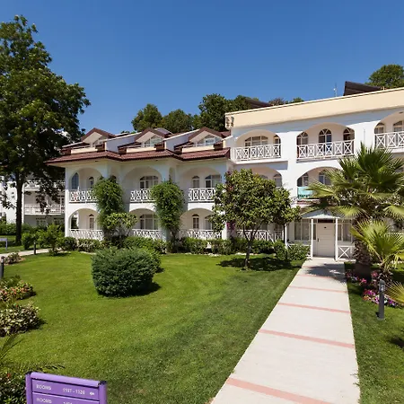 Lykia Botanika Fun & Club Hotel