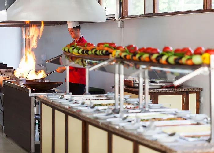 Lykia Botanika Fun & Club 酒店