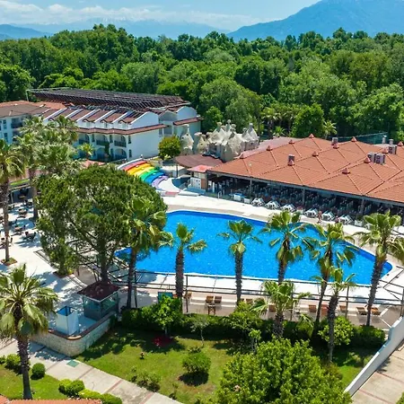 Lykia Botanika Fun & Club 4*