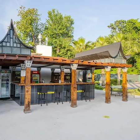 里基亚植物园海滩娱乐&俱乐部度假酒店 费特希耶