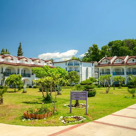 Hotel Lykia Botanika Fun&club - 4*