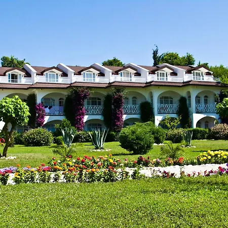 Lykia Botanika Fun & Club Отель 4*