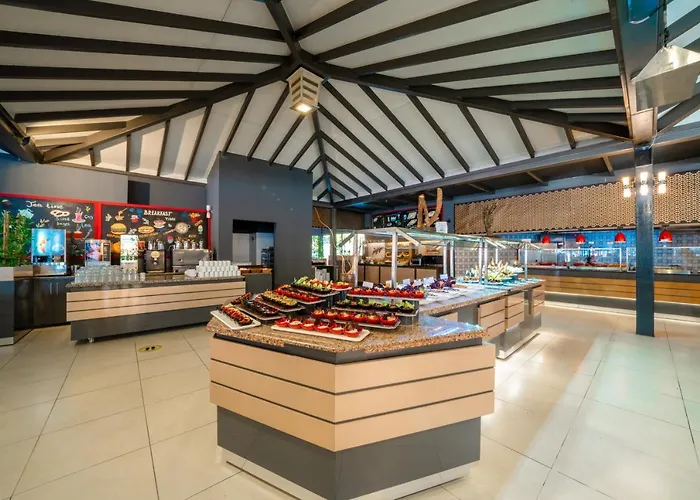 Lykia Botanika Fun & Club 4*