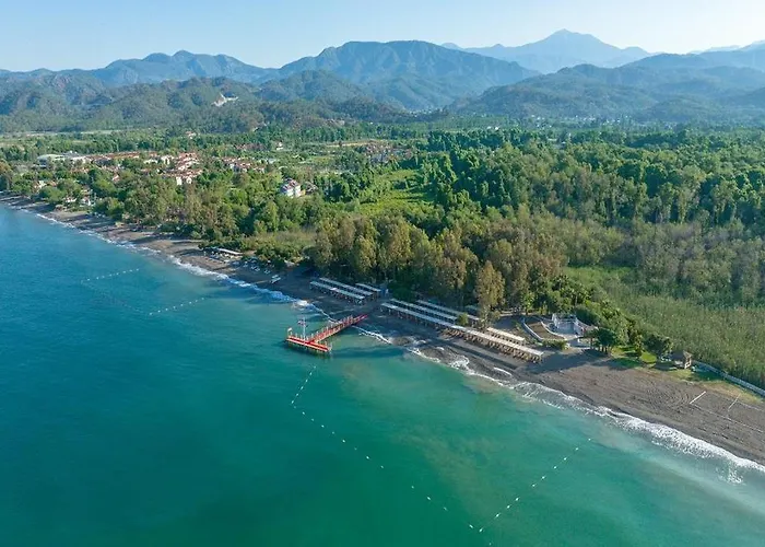 Lykia Botanika Fun & Club 4*